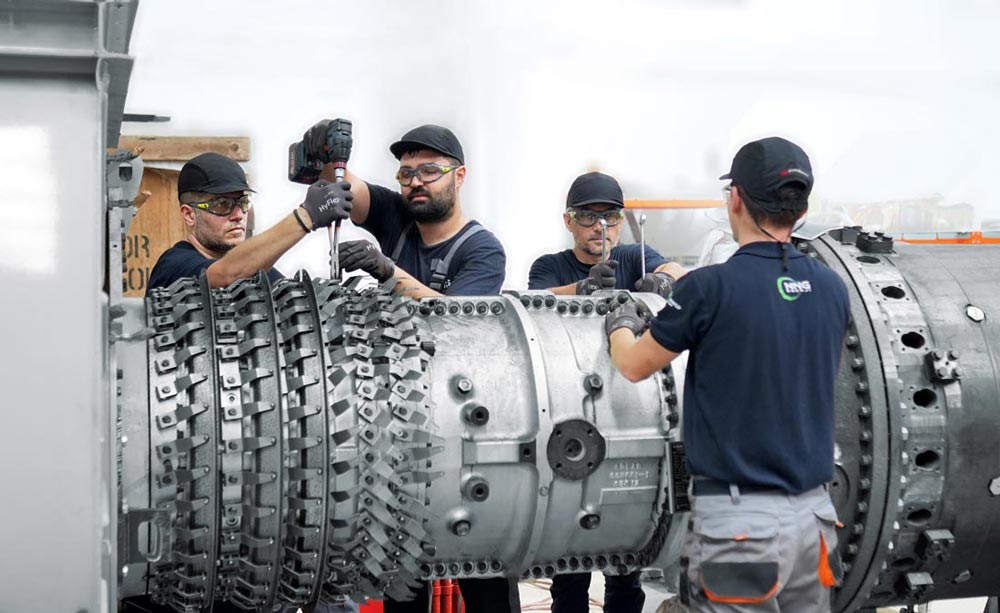 Our fully equipped service team is available 24/7